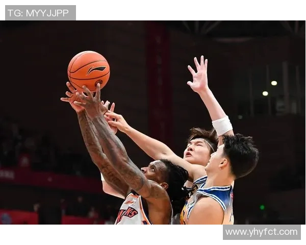 上海篮球队战术引发热议球迷与专家观点交锋分析 上海篮球队战术引发热议球迷与专家观点交锋分析