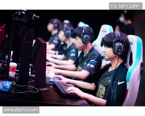 RNG战队的荣耀与挑战:CSGO赛场上的奋斗与成长之路 RNG战队的荣耀与挑战:CSGO赛场上的奋斗与成长之路