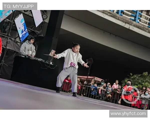 重庆街舞队在全国街舞大赛中的个人能力表现深度点评与分析