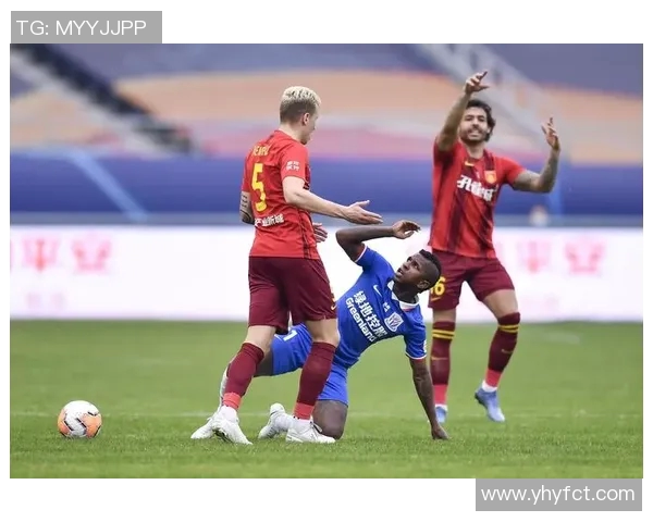 华夏幸福与上海申花激战正酣谁能在中超赛场上笑到最后